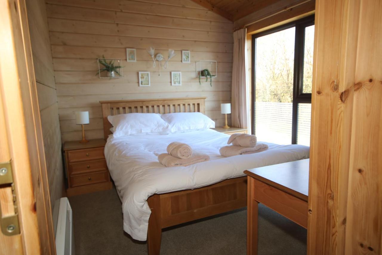 Hartland Hideaway Lodge Woolfardisworthy  Buitenkant foto